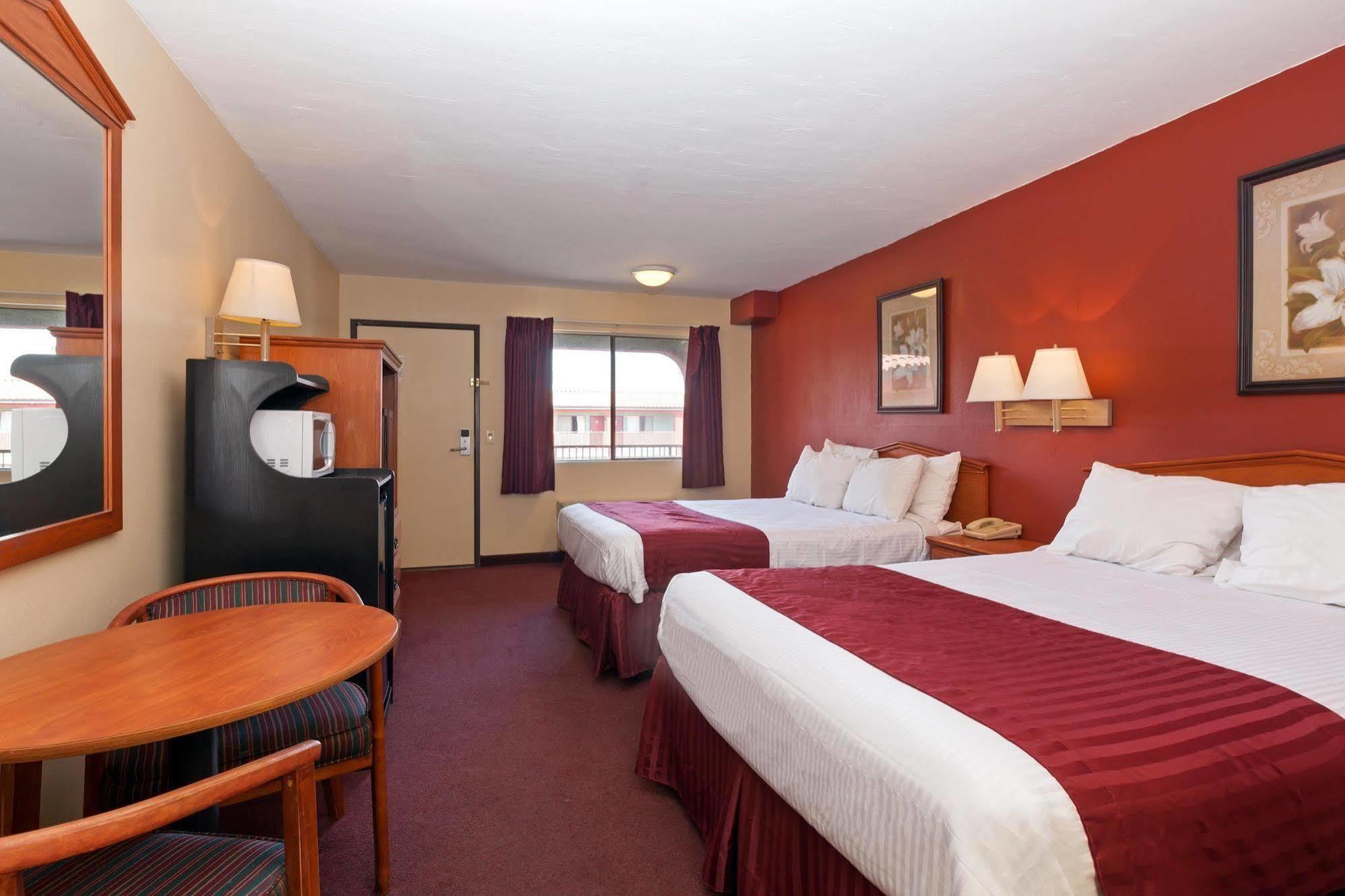 America'S Best Value Inn & Suites Bakersfield Central Eksteriør bilde